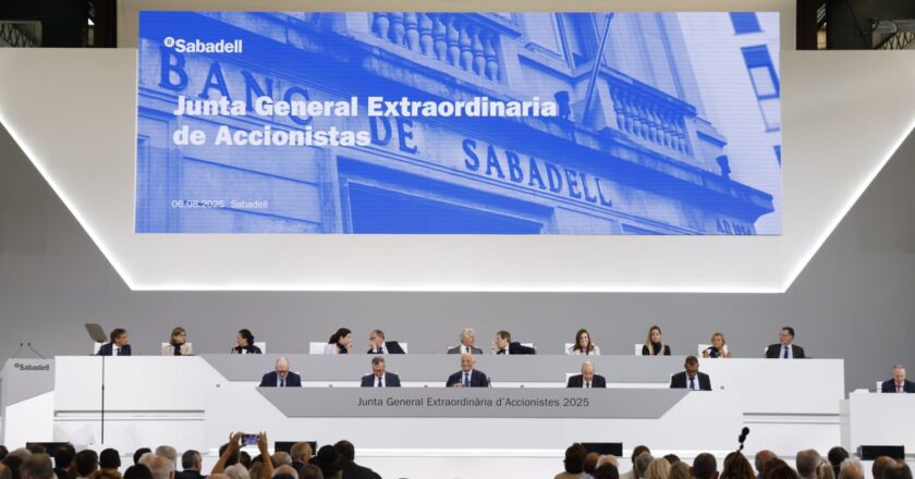 Los accionistas del Banco Sabadell dan luz verde a la venta de TSB